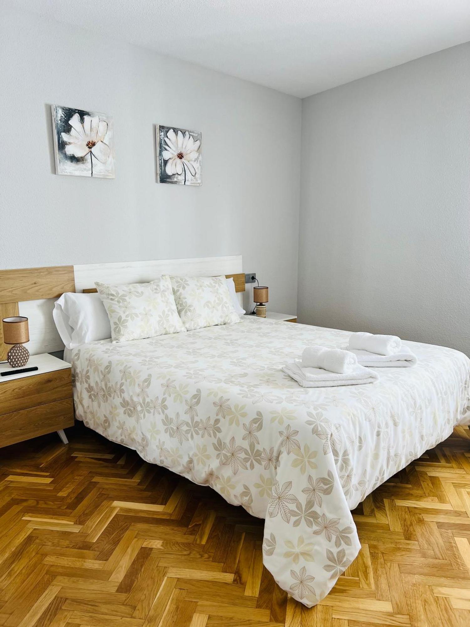 Vut Las Almenas Ávila Ngoại thất bức ảnh